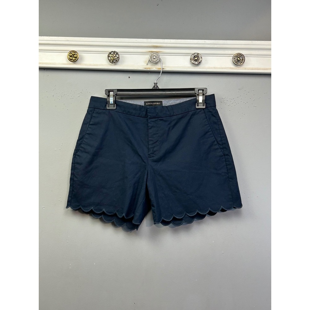 Banana Republic Shorts‎ Womens 2 Blue Scalloped Hem Chino Mid Rise 5" Inseam